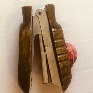 𝑽𝒊𝒏𝒕𝒂𝒈𝒆 𝑭𝒐𝒍𝒌 𝑨𝒓𝒕 𝑳𝒂𝒅𝒚 𝑩𝒖𝒈 𝑺𝒕𝒂𝒑𝒍𝒆𝒓